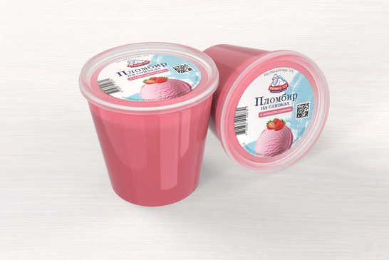Plombiere ice-cream "Plombir na Slivkakh" with a strawberry flavor.