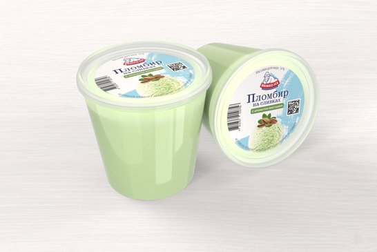Plombiere ice-cream "Plombir na Slivkakh" with a pistachio flavor.