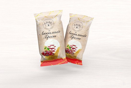 Vanilla-scented ice cream sundae with cherry flavor with cinnamon and cloves in a waffle cup "FAVORITE BREST"